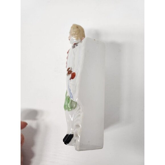 Vintage Colonial Man White Porcelain Wall Pocket Planter Vase Made in Japan - Picture 4 of 10